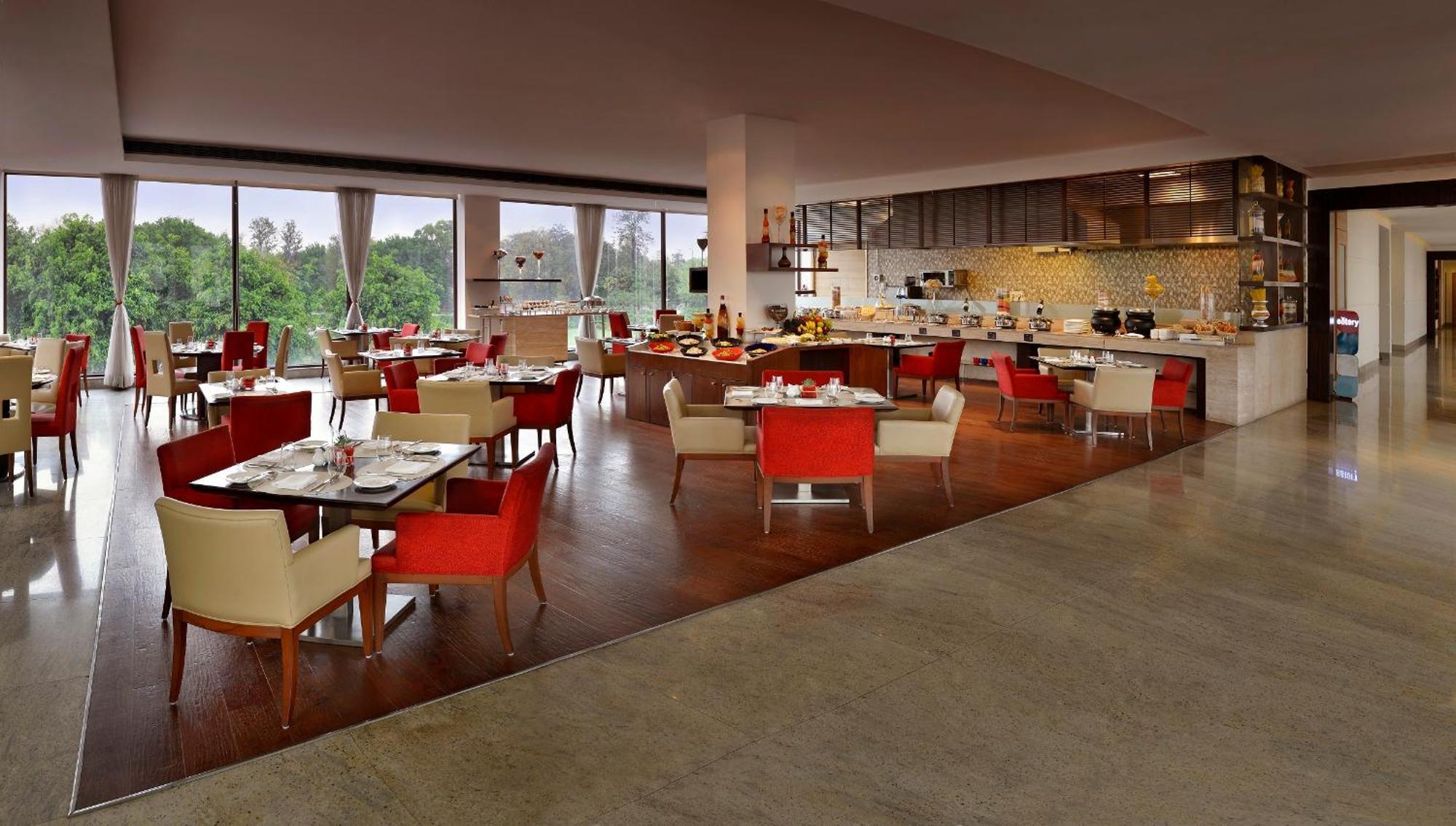 Four Points By Sheraton New Delhi, Airport Highway Eksteriør billede